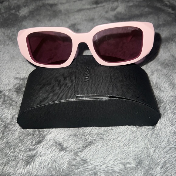 🔥Prada sunglasses women’s🔥 - Picture 10 of 11